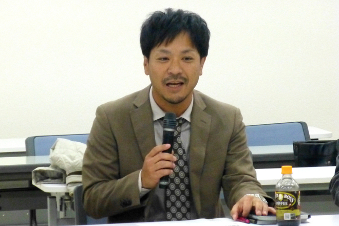 総会議長を務めた藤川拓KURS事務局次長。