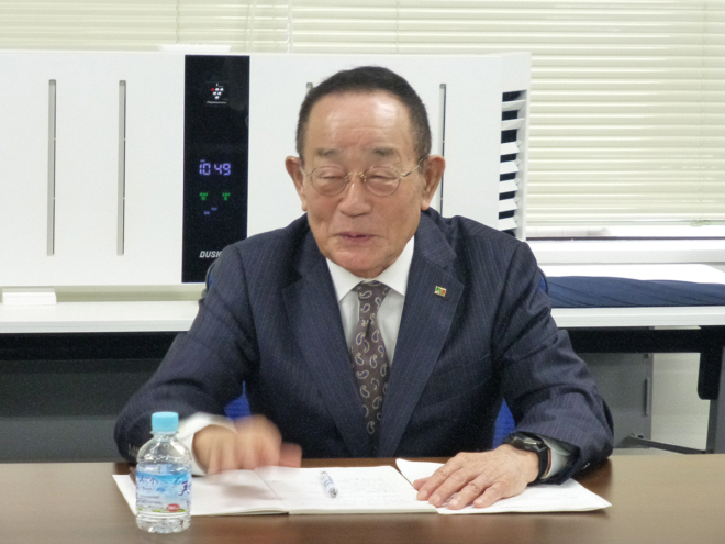 挨拶を行う、KLWS議長の松居順一郎氏。