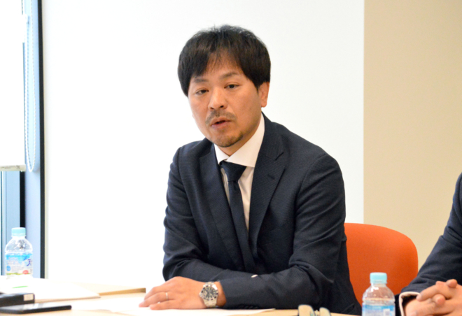 司会進行を務めた、KURSの藤川拓事務局次長。