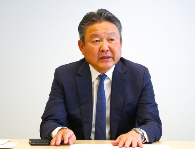 冒頭のあいさつで、交渉の経緯にふれる、オーナー会会長の藤中昌則氏。